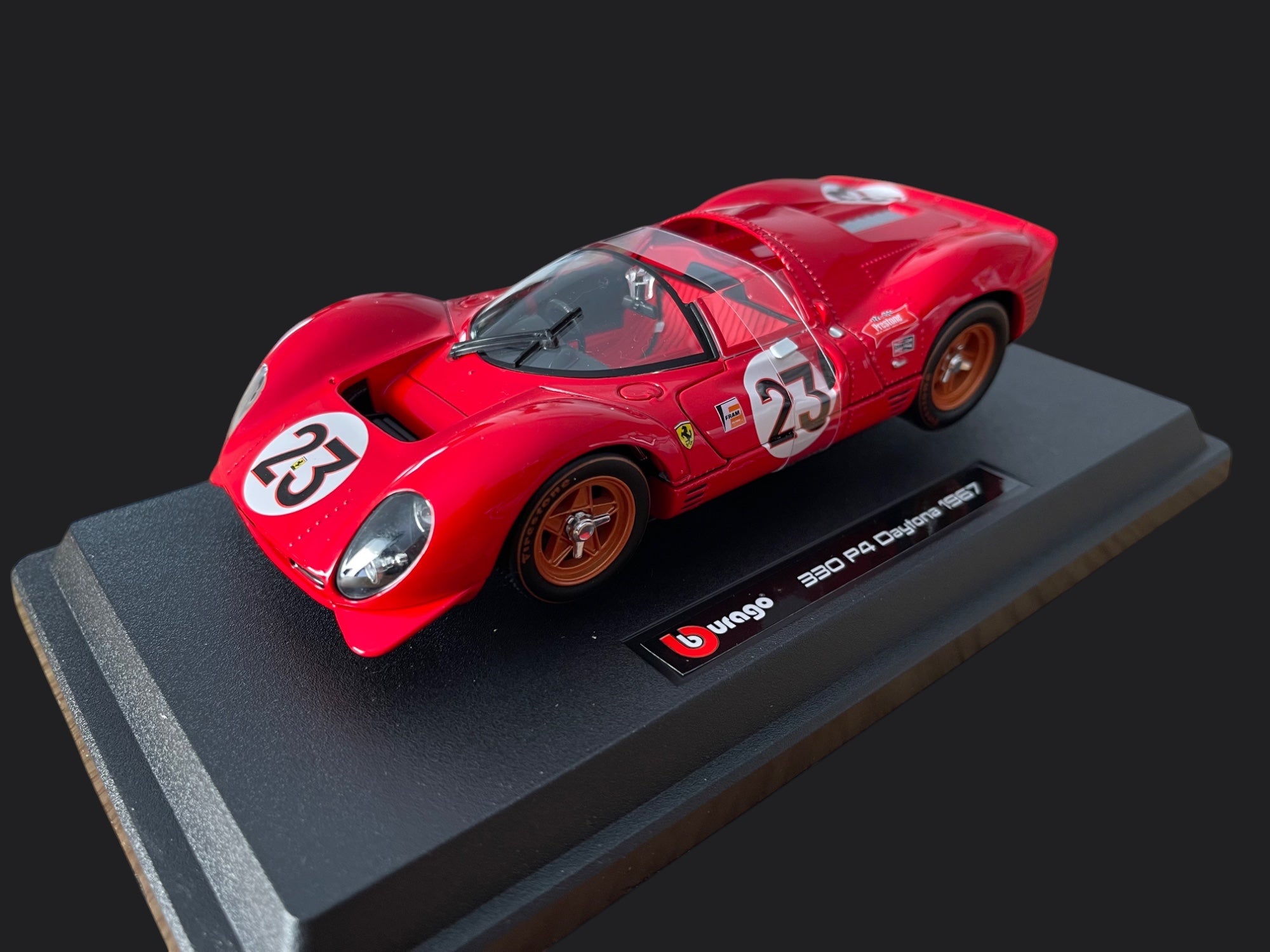 Burago Racing Ferrari 330 P4 Daytona 1967 escala 1/24